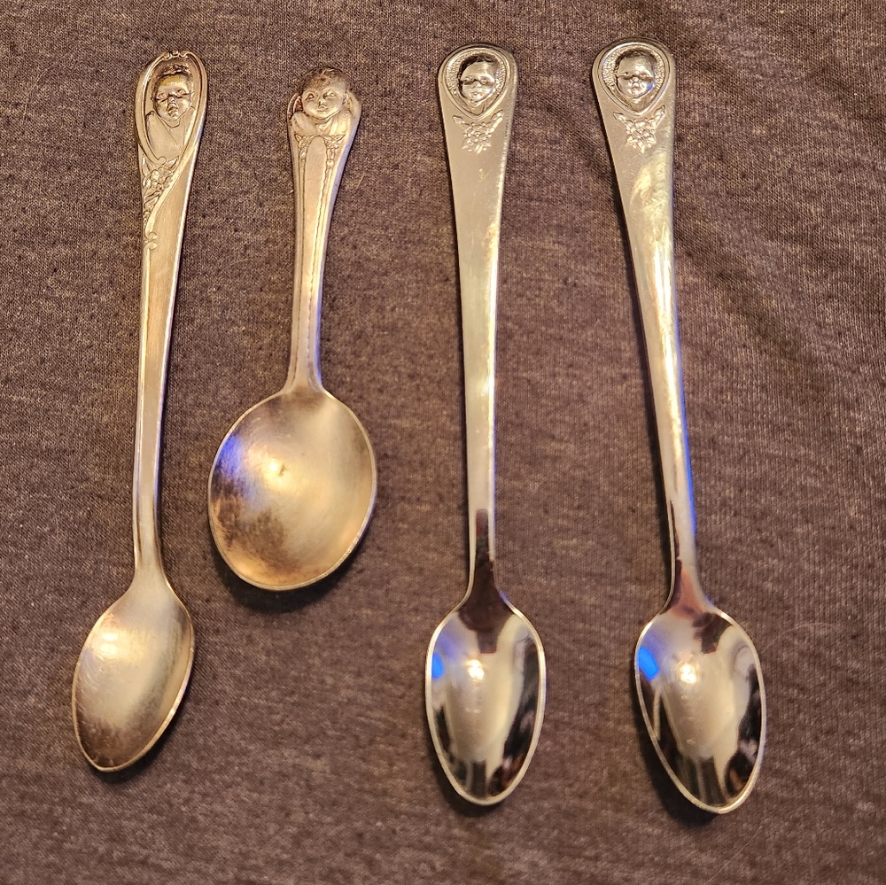 GERBER VINTAGE BABY SPOONS-1970's ONEIDA AND WINTHROP